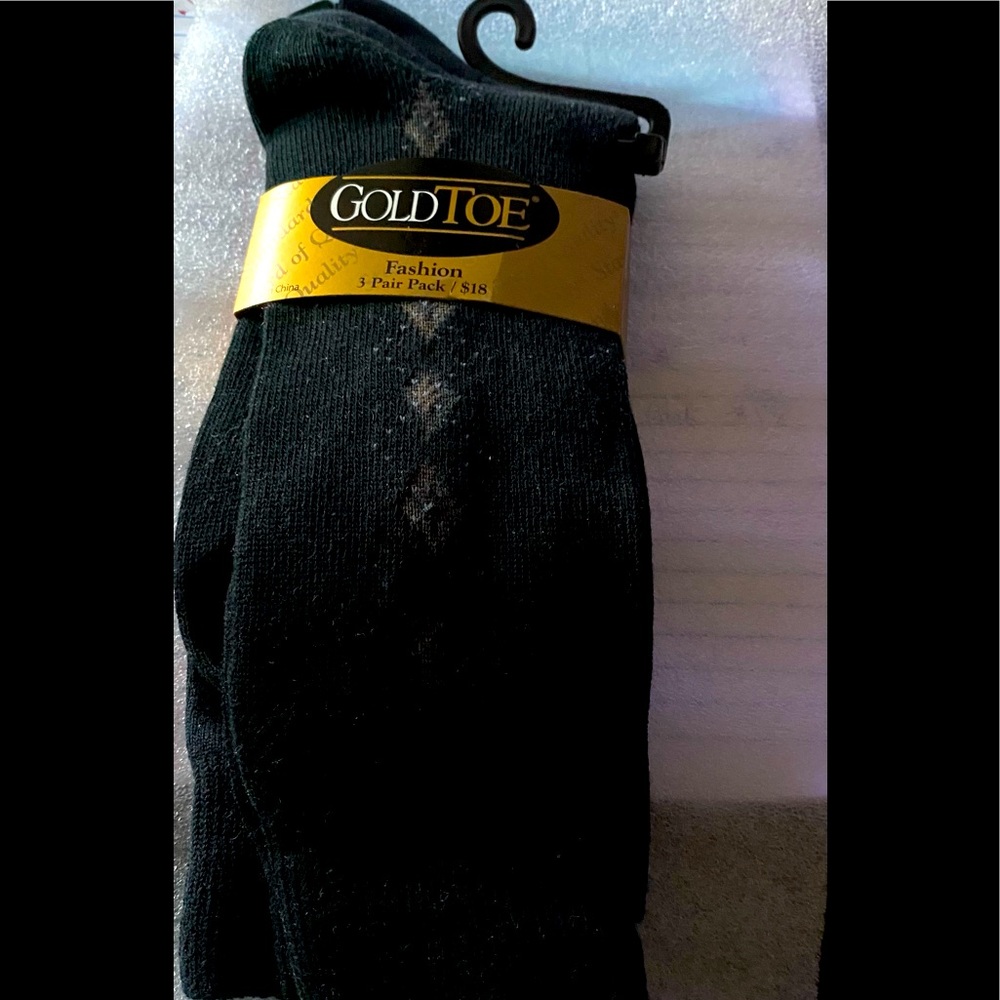 GOLD-TOE FASHION SOCKS
